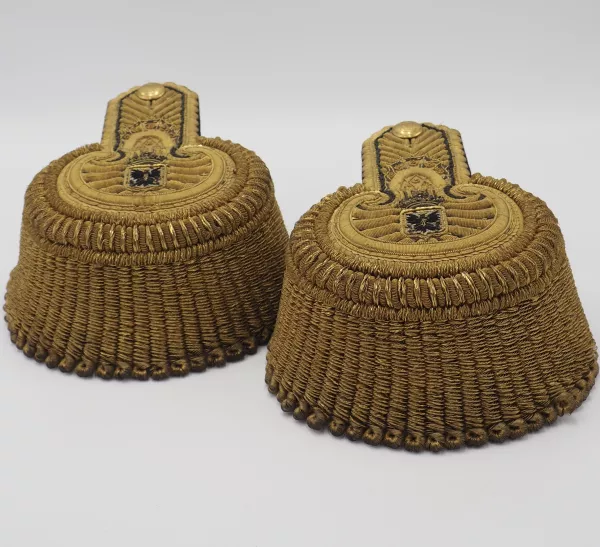 Prussian StaatsBeamte Pair of Epaulets - General's Rank Visuel 1 principal